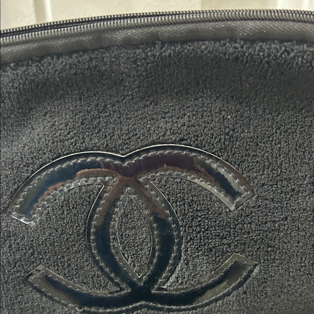 Chanel Black Crossbody Bag with Gold and Black unbranded adjustable chain. - Picture 2 of 9